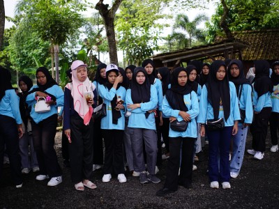 Studi Lingkungan SMP Muhammadiyah 9 Semarang di Jogja 2025